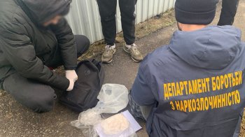 Продавали за криптовалюту 5 кг наркотиків щомісяця: на Львівщині затримали наркоторговців