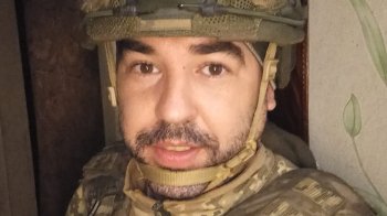 Головнокомандувач ЗСУ нагородив львівського митника “Золотим хрестом”