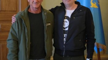 Актор Шон Пенн допомагатиме переселенцям на Львівщині