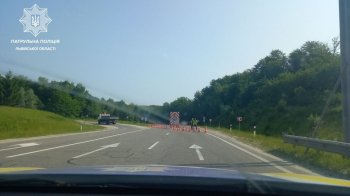 Під Львовом перекрили дорогу через ремонт: як об’їхати