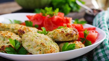 Котлети з цвітної капусти, які замінять м’ясо: покроковий рецепт