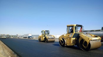 На частині західної об'їзної дороги Львова відновили будівництво