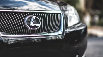 Lexus умовне фото значок