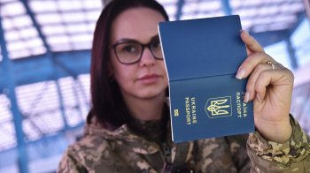 На Львівщині під час перетину кордону затримали жінку розшукувану за крадіжку