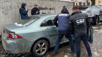 Посада за 00, щоб втекти з країни: правоохоронці затримали чоловіка, який допомагав ухилянту