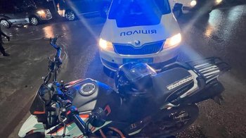 Внаслідок зіткнення з автомобілем у Львові травмувався 17-річний мотоцикліст