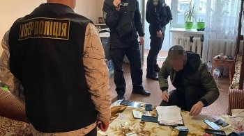 Отримував кошти і зникав: у Львові затримали злочинця, який видурював гроші через соцмережі