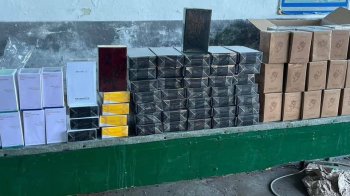 Львівські митники виявили контрабанду брендових парфумів на 350 тис. грн