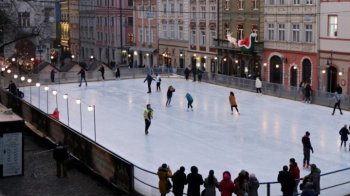 Цьогоріч на площі Ринок не будуть облаштовувати ковзанку