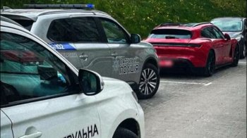 Патрульні затримали водія, скриншот з відео