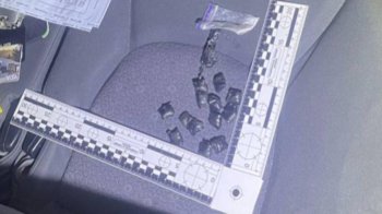 У Дублянах патрульні затримали водійку з наркотиками під час комендантської години