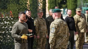 Зеленський нагородив військовослужбовців 7 Карпатського загону