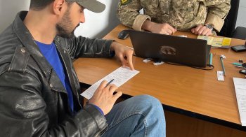 Відомий співак, родом зі Львова, отримав повістку