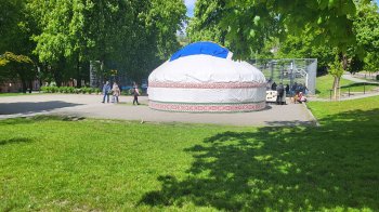 Юрта на вулиці Підвальній. Фото: Гаряча лінія міста Львова