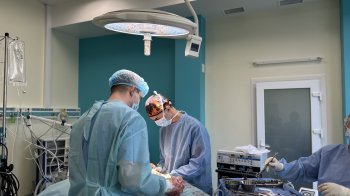 Львівські лікарі рятують життя пацієнтів після атаки у шести операційних