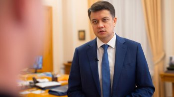 У “Слузі народу” зібрали підписи за відставку Разумкова