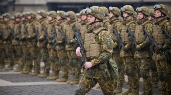 Як позбутися прокляття історичною географією?