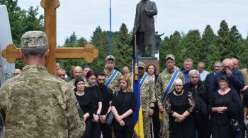 На Львівщині провели в останню путь загиблого на війні техніка (фото)