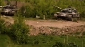 У Маріуполі зафіксували колону російських танків, яка рухалась у бік Донецька (відео)