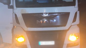 Фото вантажівки на місці аварії