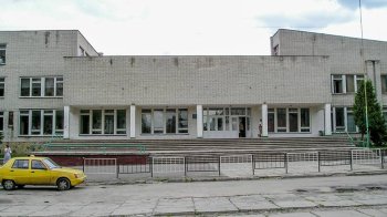 За розпил газового балончика у львівській школі оштрафували матір 14-річної підлітки