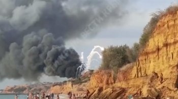 Бавовна в Криму: в аеропорту Бельбек пожежа (відео)