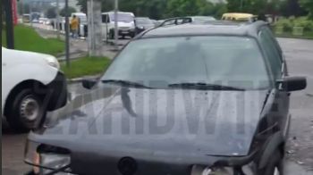 У Львові на Хмельницького врізались дві автівки (відео)