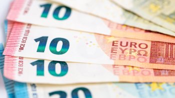 Донька потрапила в ДТП: львів’янин видурив у 75-річного чоловіка дві з половиною тисячі євро