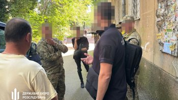 ДБР викрило посадовця ТЦК на організації схеми для ухилянтів