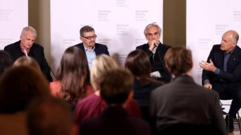 Переписування історії та персональне минуле