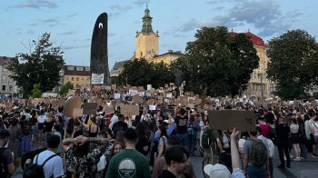 Росія використовує фейки для радикалізації протестів в Україні