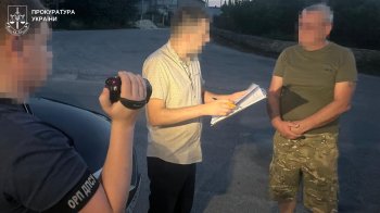3,5 тисячі доларів за втечу: на Львівщині затримали експрикордонника, що переправляв ухилянтів