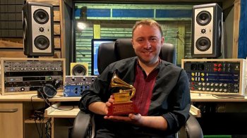 До Львова прибула статуетка Latin Grammy для звукорежисера Володимира Пунька
