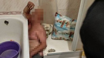 На Львівщині рятувальники вивільнили чоловіка, який застряг між душовою кабіною та ванною