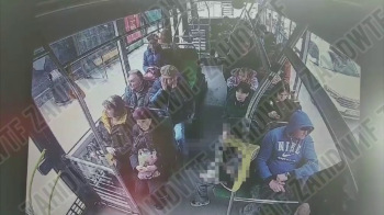 У львівському тролейбусі чоловік напав на 12-річну дитину