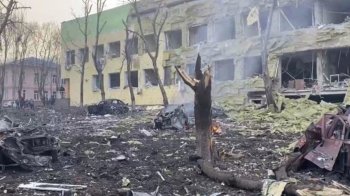 Окупанти відновлюють навчання у зруйонованій школі у Маріуполі, щоб видавати документи про освіту в ОРДО