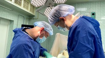 Львівські онкологи одночасно видалили дві пухлини 62-річній жінці