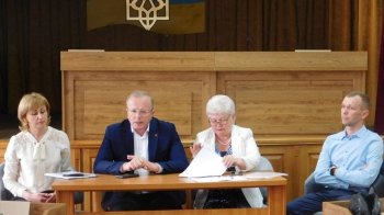 1 вересня школярі мають повернутися за парти — очільник департаменту освіти Львівської ОВА