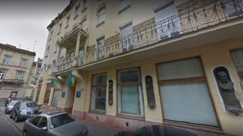 Хабар 23 тис. доларів: львівського митника арештували, застава — 1 млн