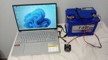 Як зробити “домашню зарядну станцію” з акумулятора: 4 рішення від львівського фізика