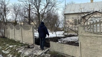 Російський снаряд, який впав у селі на Львівщині, знешкодили: енергетики показали наслідки «прильоту»