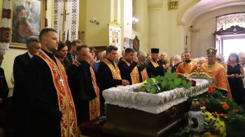 У Львові прощаються з дисидентом і поетом Ігорем Калинцем