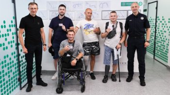 Четверо поранених ветеранів отримали у Львові водійські права: історії воїнів