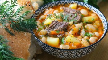 Суп кислиця: варимо традиційний український суп з ребрами