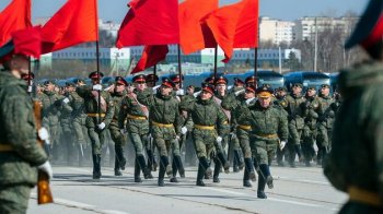 ППарад на 9 травня у одному із російських міст