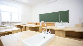 До кінця року всі школи Львівщини матимуть внутрішні вбиральні