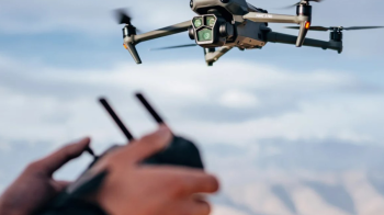 керування дроном