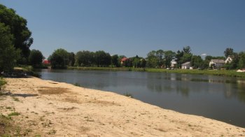 У селі біля Львова в потічку знайшли тіло 66-річного чоловіка