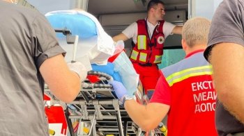 Першим в Україні реанімаційним автобусом зі Львова на лікування за кордон доправили 24-ох українців