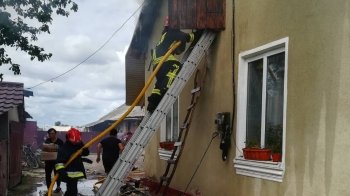 У Львівському районі пожежники врятували житловий будинок від знищення вогнем (фото)
